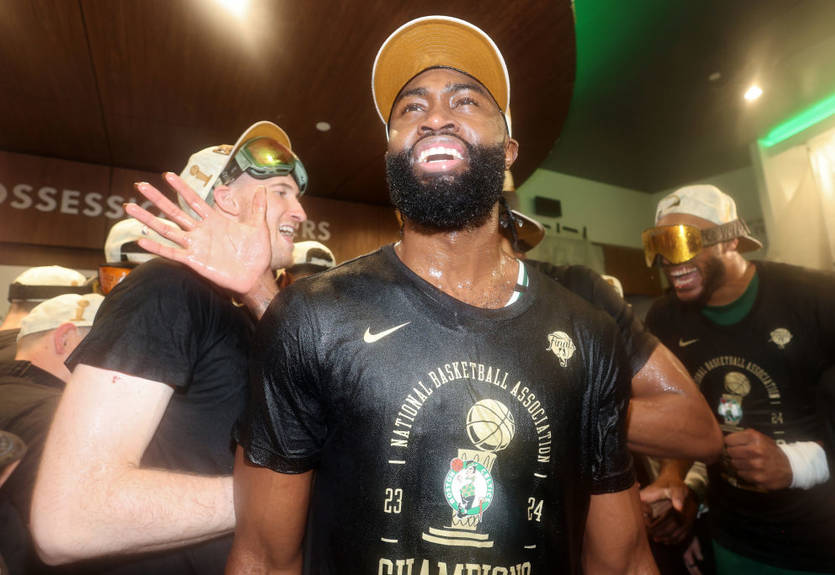 Барселона поздравила обладателя звания MVP финала НБА с победой