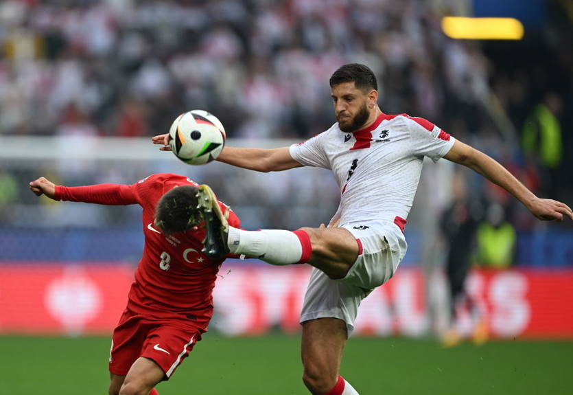 Сумасшедшие голы Гюлера и Мюлдюра в обзоре матча Турция - Грузия