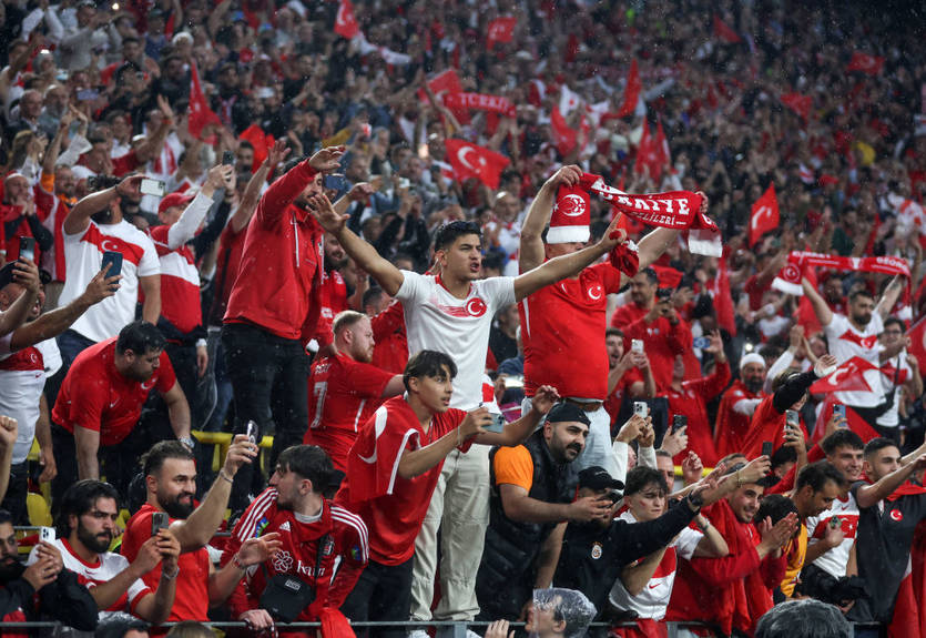 Фанати Туреччини та Грузії побилися на трибунах