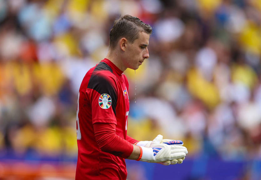 Куртуа та Анчелотті підтримали Луніна після матчу з Румунією Куртуа та Анчелотті підтримали Луніна після матчу з Румунією