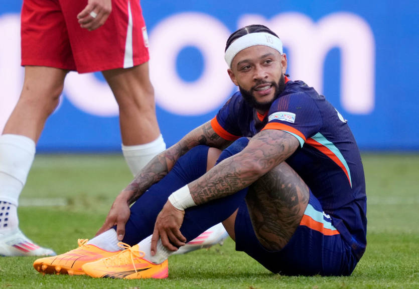 Мілан задумався про підписання екс-форварда Барселони