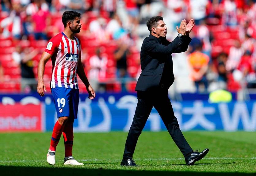 Бывший форвард Атлетико потроллил Симеоне за фото на костылях