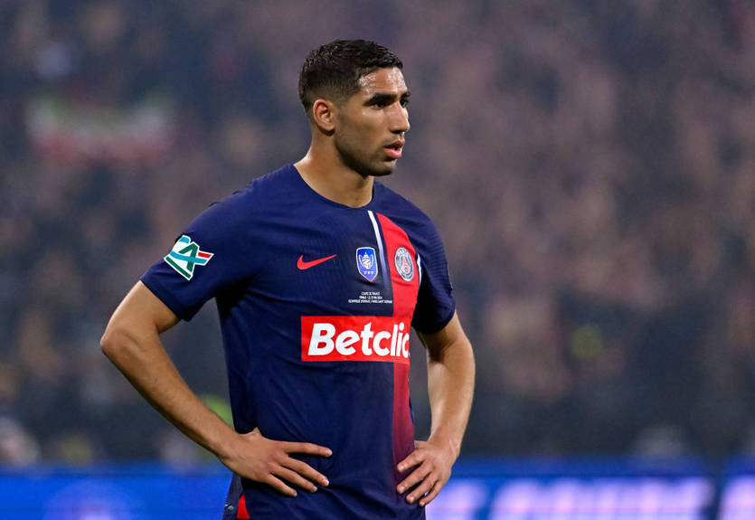 Игрок ПСЖ был замечен на отдыхе вместе с испанской певицей