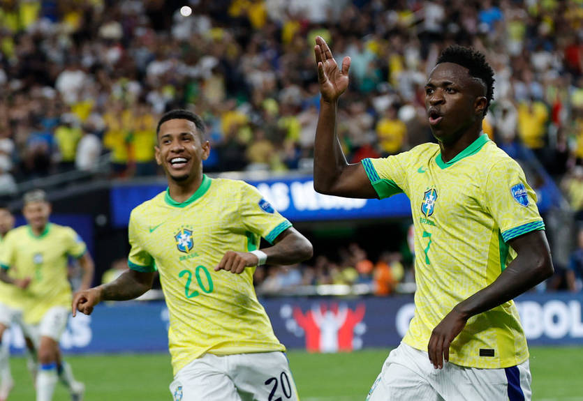 Винисиус оформил дубль, а Бразилия - первую победу на Копа Америка-2024: обзор матча с Парагваем