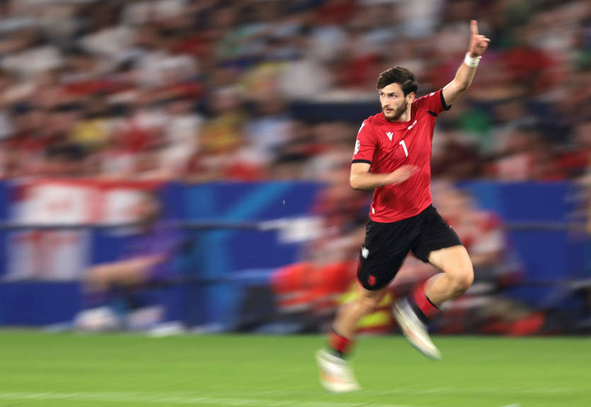 Хвіча відхилив пропозицію Наполі про контракт