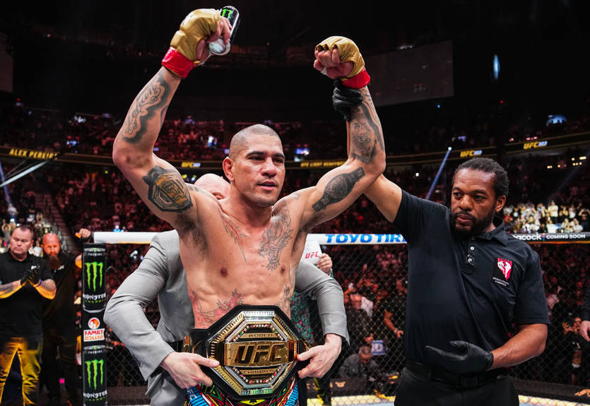 Алекс Перейра видовищно нокаутував Прохазку і залишився чемпіоном UFC