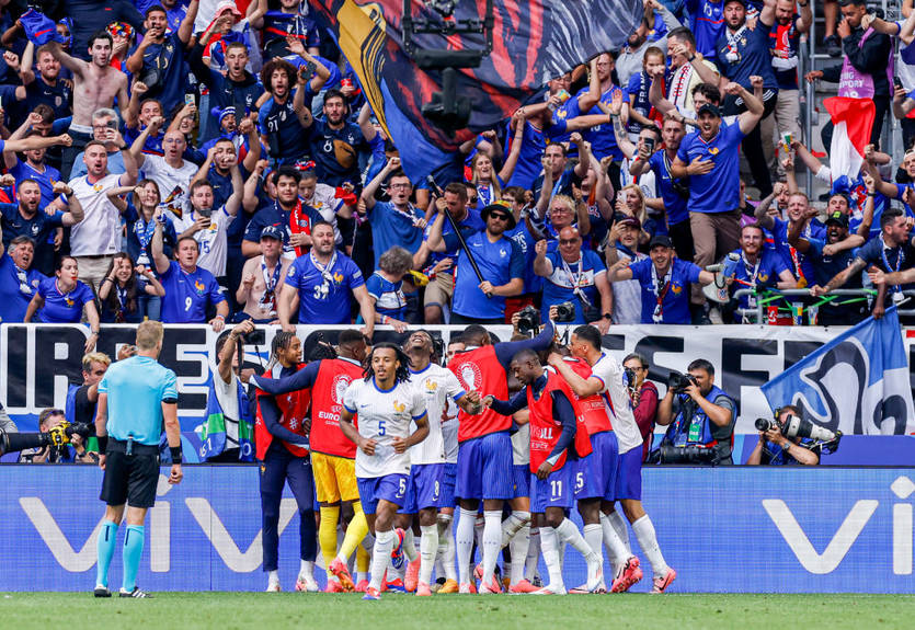 Франція мінімально перемогла Бельгію завдяки автоголу Вертонгена Франція мінімально перемогла Бельгію завдяки автоголу Вертонгена