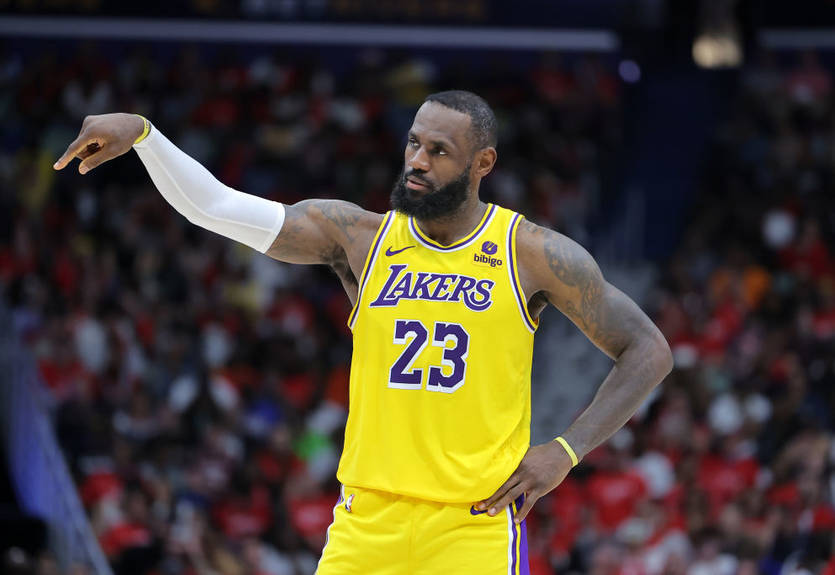 ЛеБрон узгодив новий контракт з Лейкерс ЛеБрон узгодив новий контракт з Лейкерс