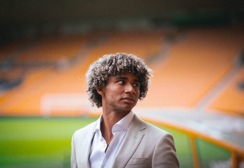 Клуб АПЛ потролив Фабріціо Романо у відео-представленні свого новачка