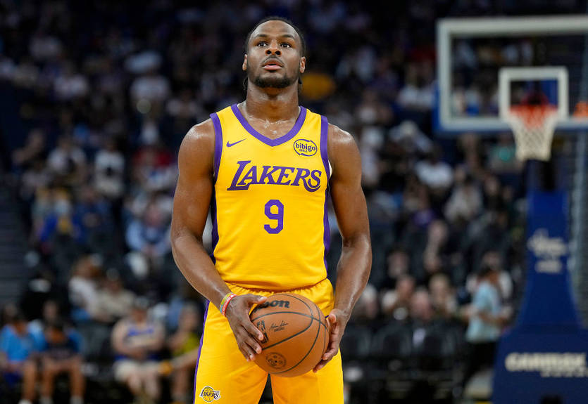 Бронні Джеймс дебютував за Лейкерс у матчі Літньої ліги НБА