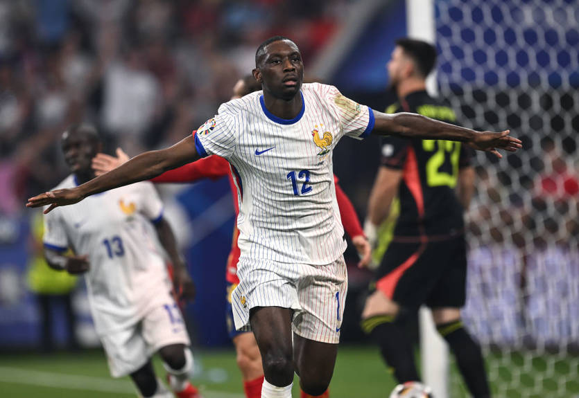 Франція в півфіналі забила перший власний гол з гри Франція в півфіналі забила перший власний гол з гри