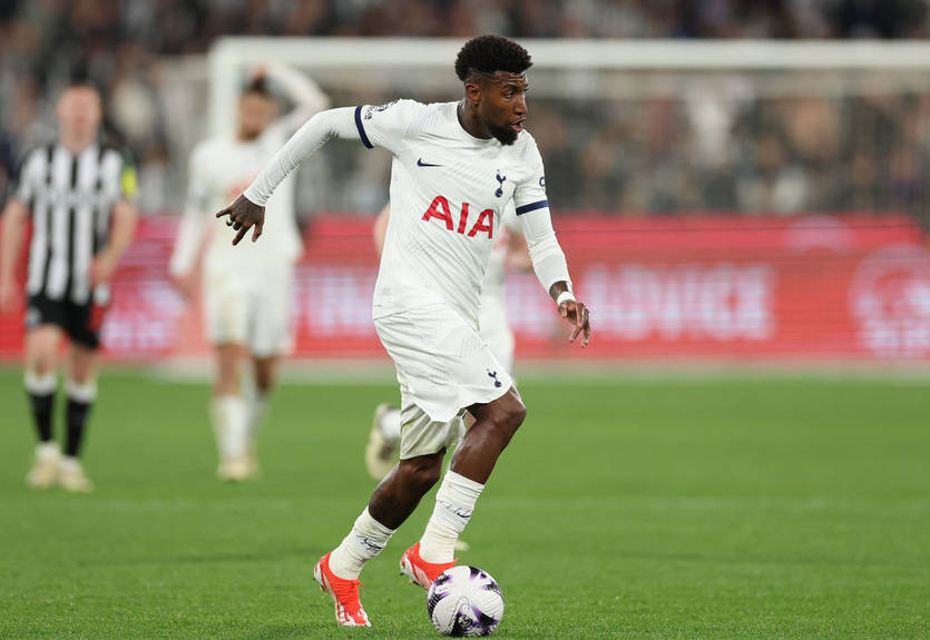 Мілан має намір посилити лінію оборони колишнім захисником Барселони