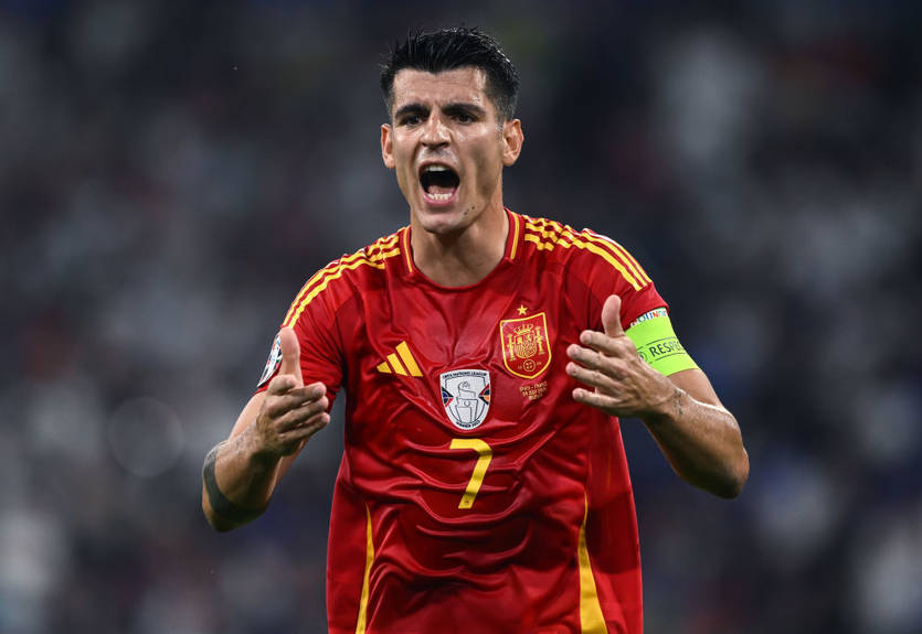 Мілан запропонував контракт капітанові збірної Іспанії