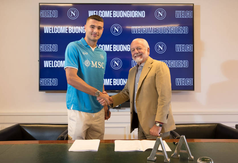 Наполи подписал защитника сборной Италии