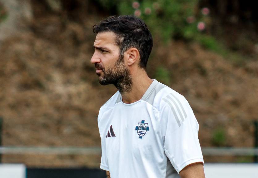 Фабрегас официально стал главным тренером Комо Фабрегас официально стал главным тренером Комо