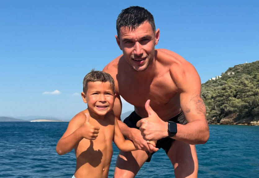 Яремчук вместе с женой трогательно поздравили сына с Днем рождения