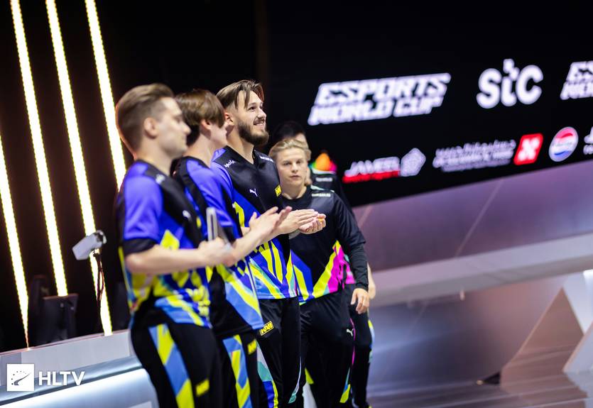 NaVi обіграли G2 і стали чемпіонами Esports World Cup NaVi обіграли G2 і стали чемпіонами Esports World Cup