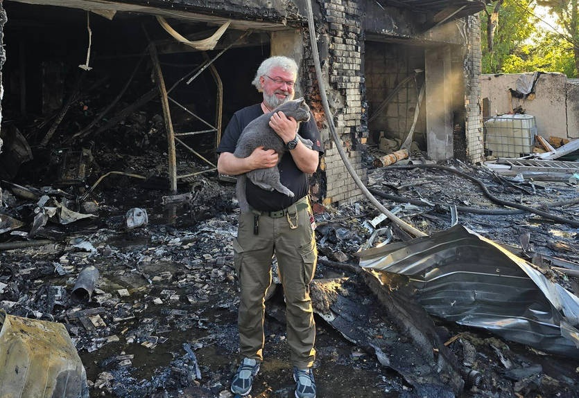 Русня попала КАБом по дому известного волонтера и спонсора Свитолиной