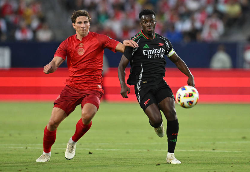 Челси без Мудрика не справился с Рексемом, Арсенал Зинченко по пенальти обыграл Борнмут Забарного