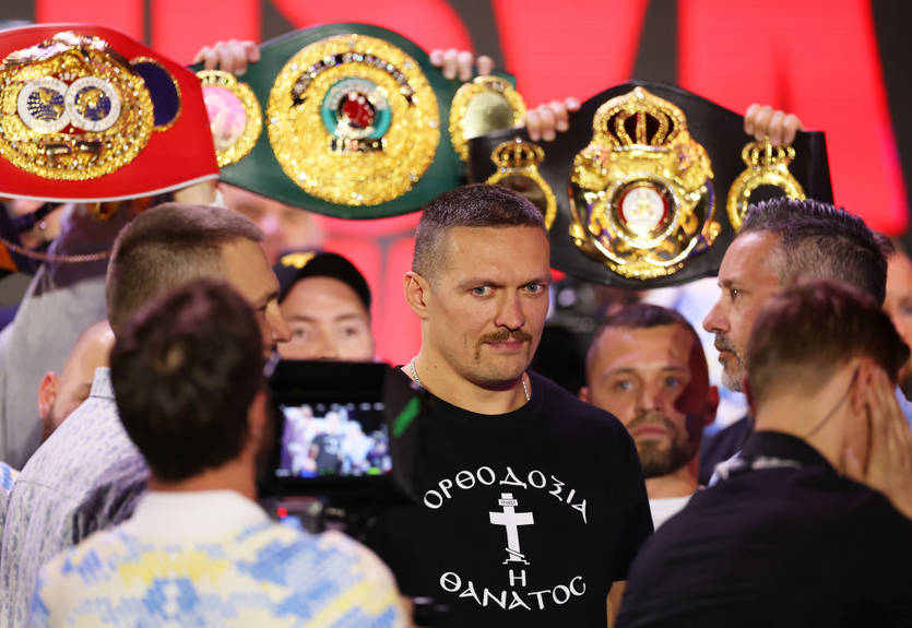 Промоутер Усика озвучив основну причину відмови від титулу IBF