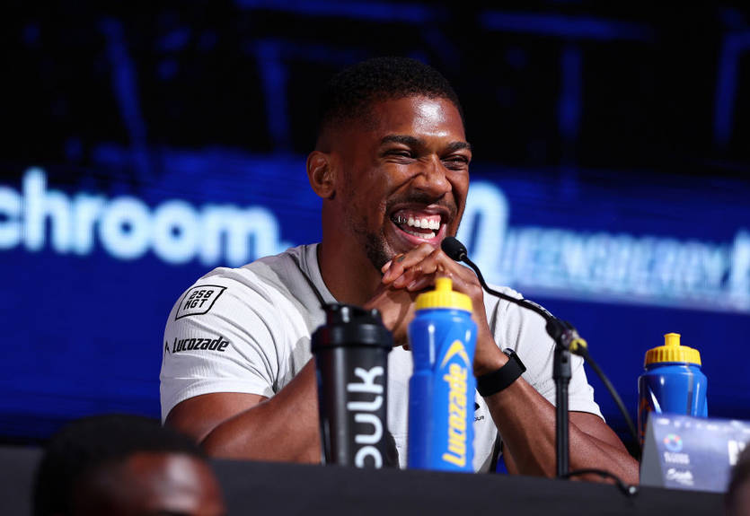 Джошуа прошелся по Фьюри за оскорбления в сторону Усика: "Я считаю его идиотом"