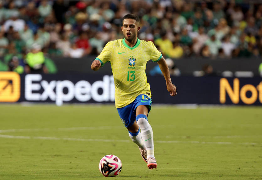 Боруссия Дортмунд договорилась о подписании защитника сборной Бразилии