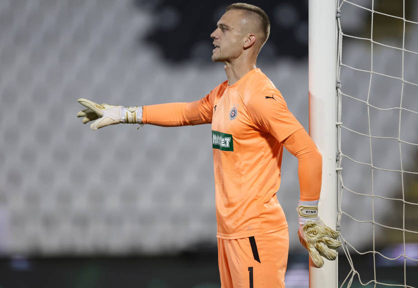 Вратарь Партизана: Никогда не пропускал 9 голов за 2 матча Вратарь Партизана: Никогда не пропускал 9 голов за 2 матча