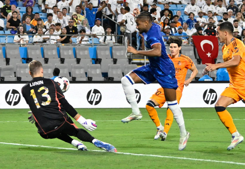 Реал победил Челси, Мудрик "напугал" Лунина коронным ударом