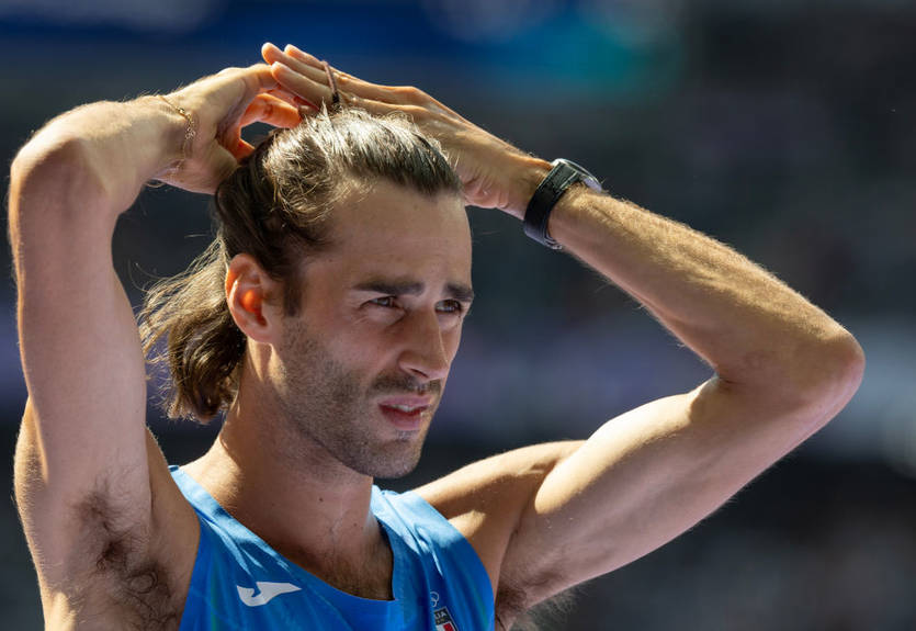 Чемпиона Олимпиады-2020 по прыжкам в высоту госпитализировали в больницу