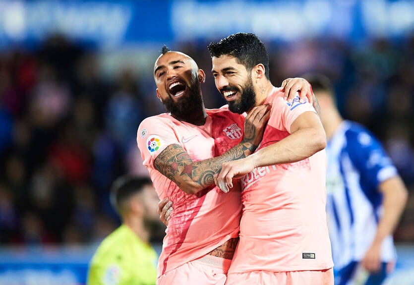 Барселона на выезде обыграла Алавес Барселона на выезде обыграла Алавес