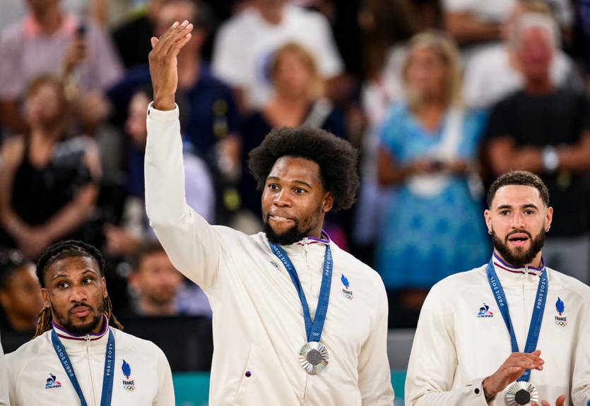 Несподівана зірка Франції на Олімпіаді-2024 підписала контракт із Філадельфією