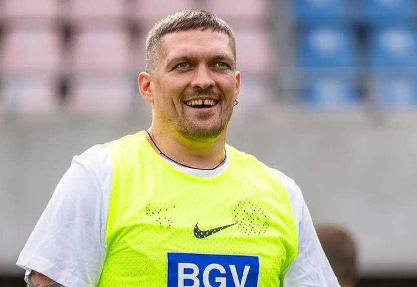 "Був фанатом Гаррі Невілла": Усик назвав свою улюблену футбольну команду