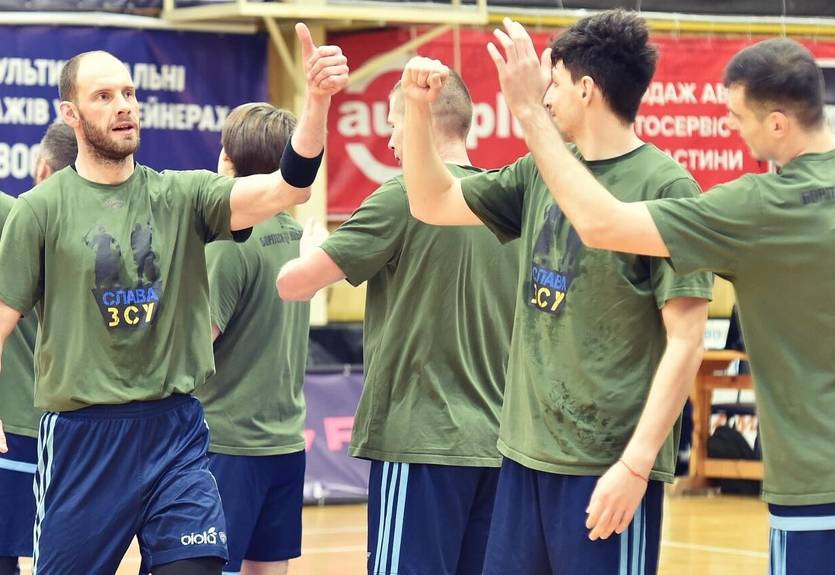 Дніпро проведе обидва матчі кваліфікації Кубка Європи на майданчику суперника