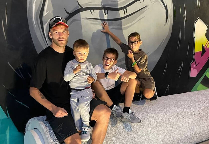 Кохана Ярмоленка показала, як син українця вболівав за Динамо в матчі проти Зальцбурга Кохана Ярмоленка показала, як син українця вболівав за Динамо в матчі проти Зальцбурга