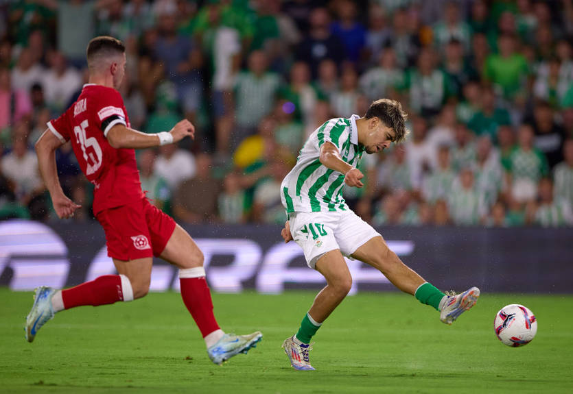 Кривбасс пропустил от Бетиса трижды за три минуты и вылетел из Лиги конференций