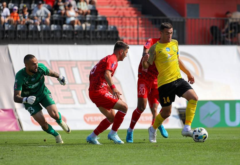 Левый Берег эффектно переломил ход матча с Вересом, вырвав волевую победу Левый Берег эффектно переломил ход матча с Вересом, вырвав волевую победу