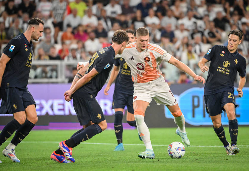 "Голи скоро будуть": Тренер Роми оцінив гру Довбика проти Ювентуса