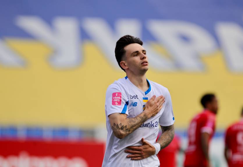 "Телефонував президент": Суркіс назвав клуб, який робив пропозицію щодо Шапаренка "Телефонував президент": Суркіс назвав клуб, який робив пропозицію щодо Шапаренка