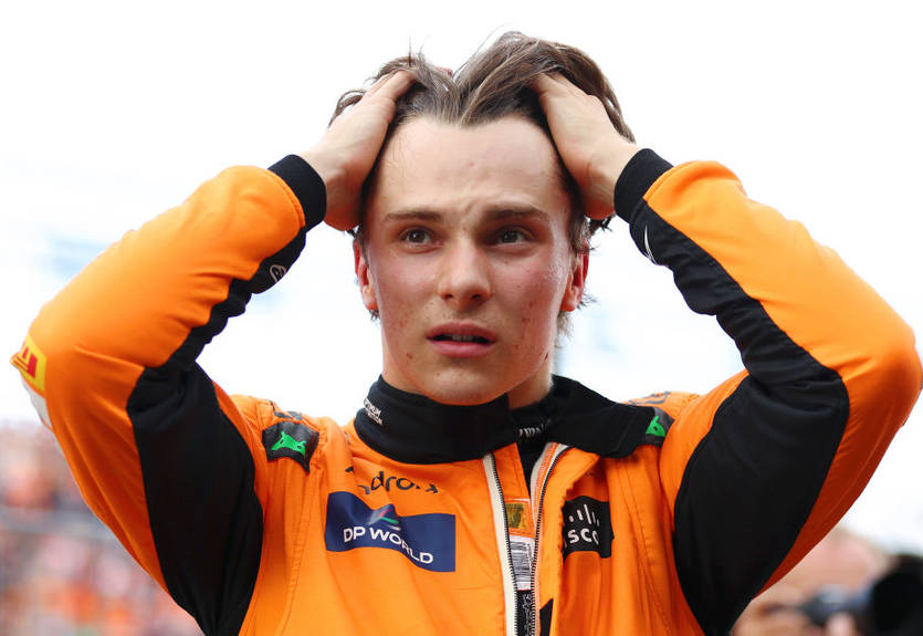 Пилот МакЛарен оконфузился с неуместным фото 11 сентября