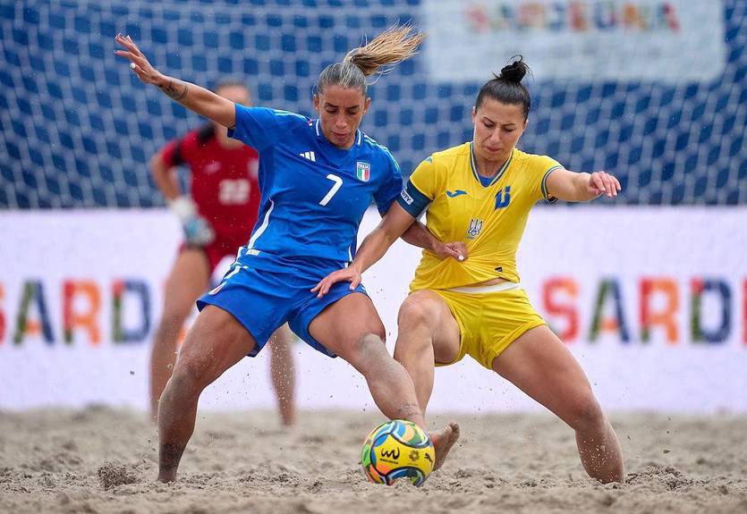 Женская сборная Украины по пляжному футболу досадно уступила Италии в Суперфинале Евролиги Женская сборная Украины по пляжному футболу досадно уступила Италии в Суперфинале Евролиги