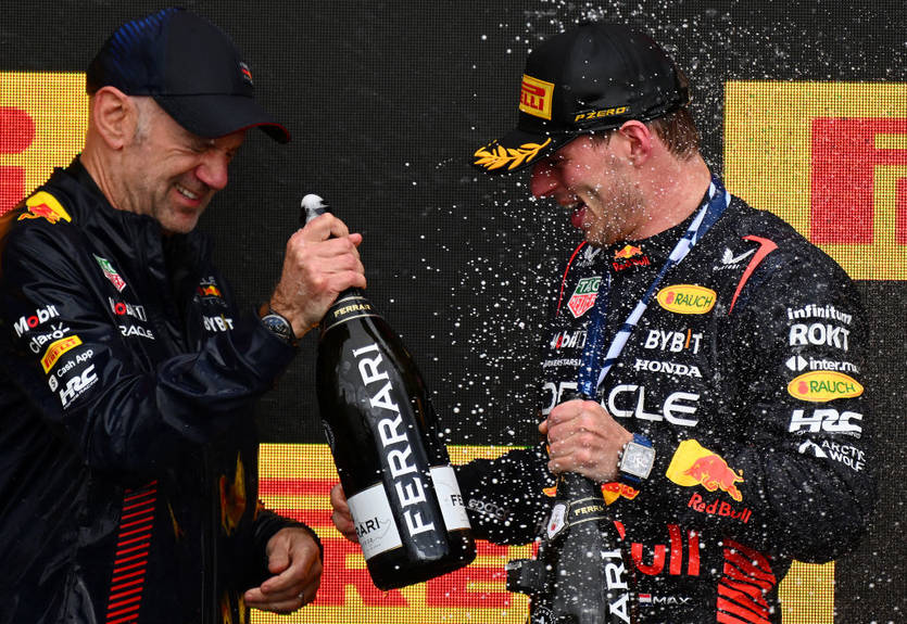 Ферстаппен не виключає возз'єднання з Ньюї в Астон Мартін