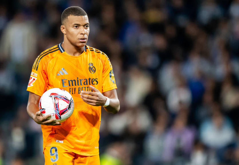 Мбаппе ощасливив болбоя, зробивши подарунок після заміни в матчі з Реал Сосьєдадом Мбаппе ощасливив болбоя, зробивши подарунок після заміни в матчі з Реал Сосьєдадом