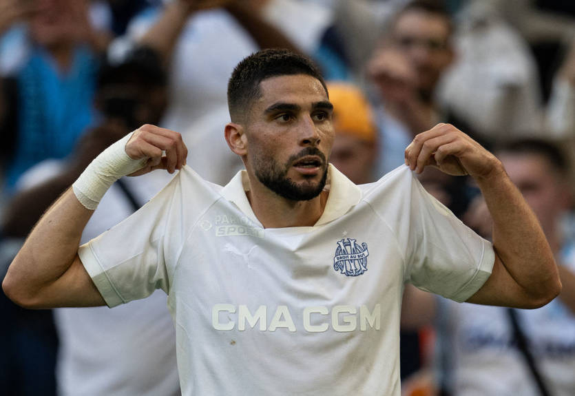 Гравець Марселя жорстко потролив фанатів Ліона після переможного дербі