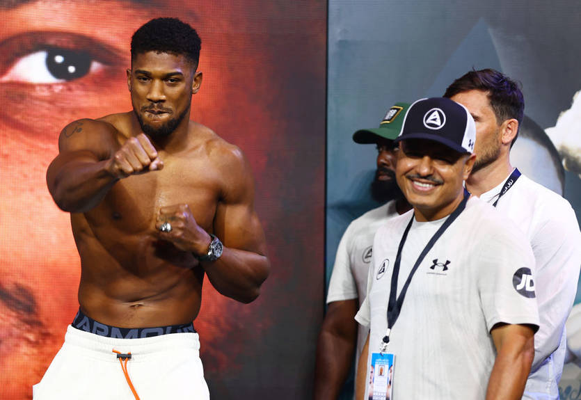 "Вызовут большой ажиотаж": Экс-тренер Джошуа рассказал, с кем ему еще можно устроить два больших боя