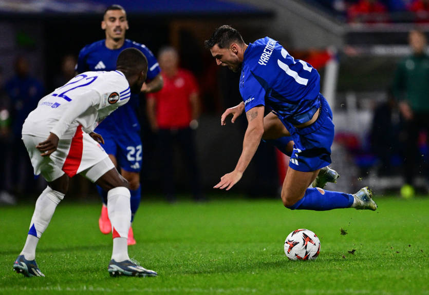 Олимпиакос Яремчука стартовал в Лиге Европы с поражения от Лиона Олимпиакос Яремчука стартовал в Лиге Европы с поражения от Лиона