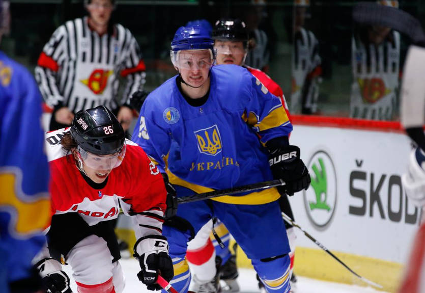 Украина уступила Польше во втором матче ЧМ по хоккею