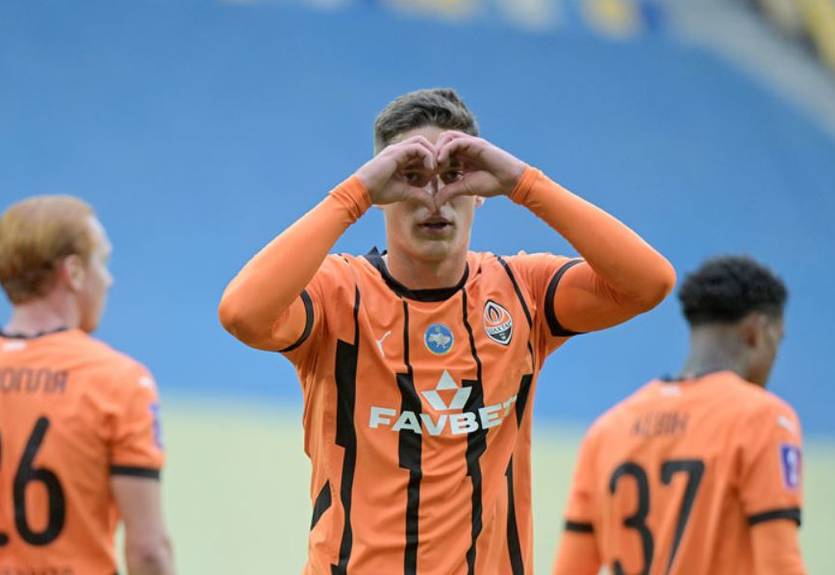 Судаков устроил феерию, оформив покер, а Шахтер разгромил ЛНЗ