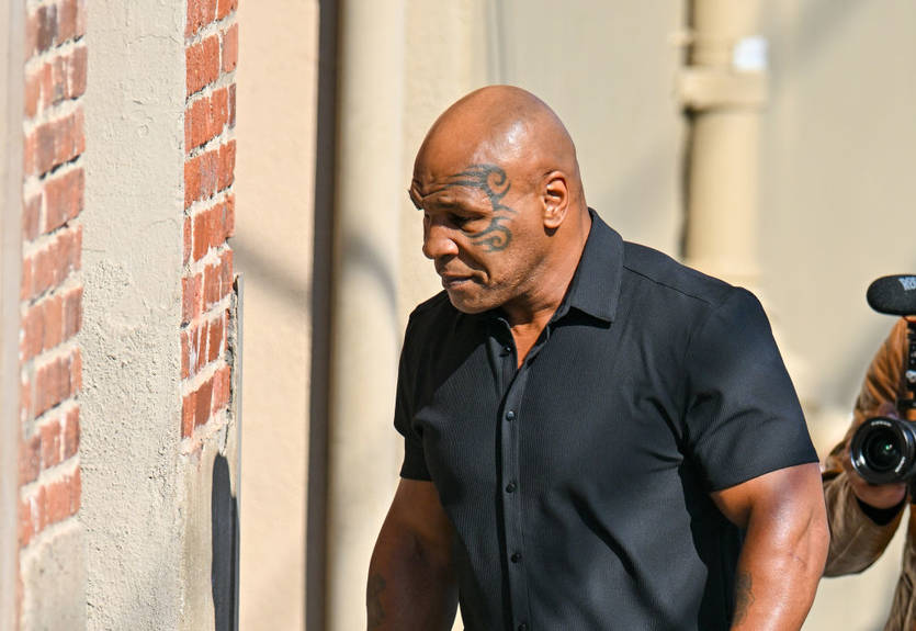 Майк Тайсон назвав найкращого боксера у світі Майк Тайсон назвав найкращого боксера у світі