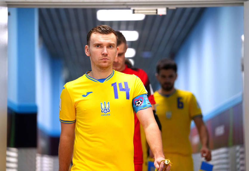 Капітану збірної України з футзалу зробили операцію після травми в півфіналі чемпіонату світу Капітану збірної України з футзалу зробили операцію після травми в півфіналі чемпіонату світу