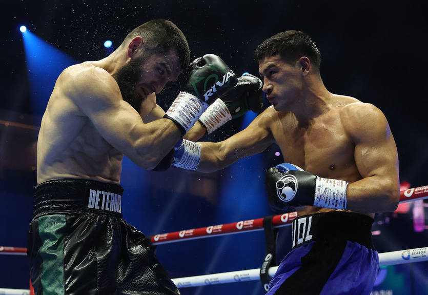 Бетербиев и Бивол определили абсолютного чемпиона мира в полутяжелом весе